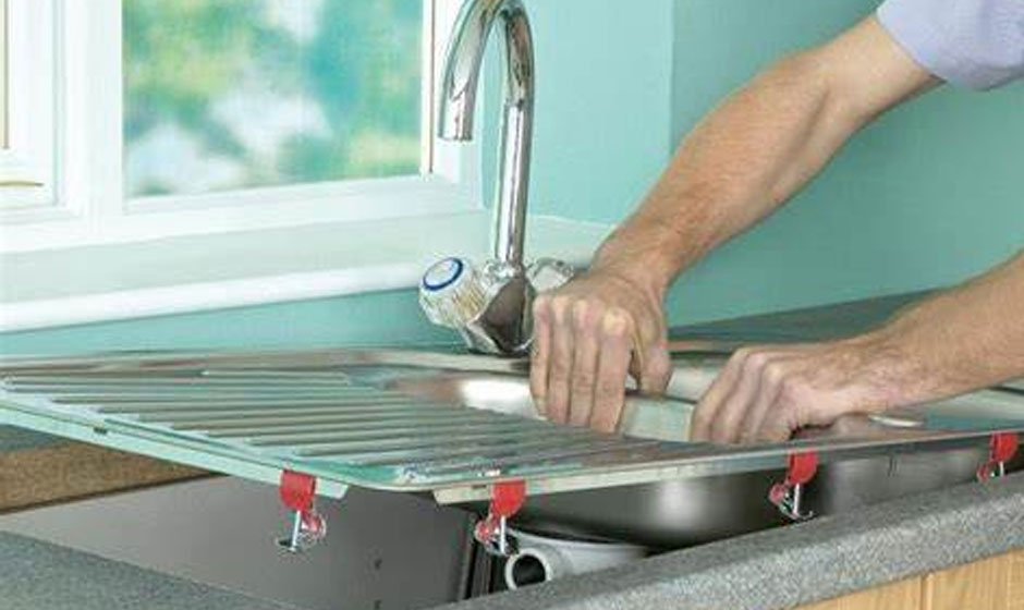 Signs-You-Have-to-Replace-Your-Sink