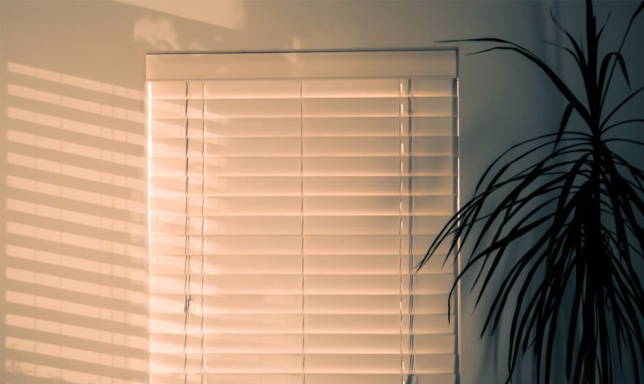 Blinds Vs. Drapes