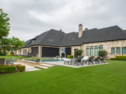 How Artificial Turf Improves the Home Value