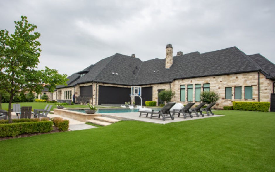 How Artificial Turf Improves the Home Value